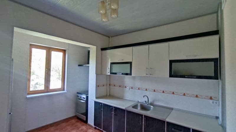 Сдаётся в аренду 2 комнатная на 4 этаже 9 этажность<br />
Бе — фото 5