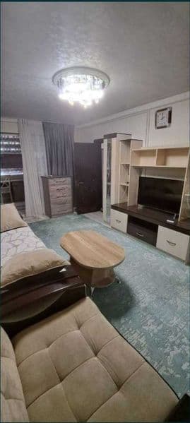 Срочня сдается квартира мирободские район парк фуркат 1 этаж