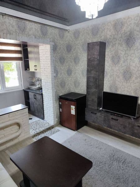 Аренда!!! 1 комнатная на 2 этаже 4 кирпичного дома  бывшее с