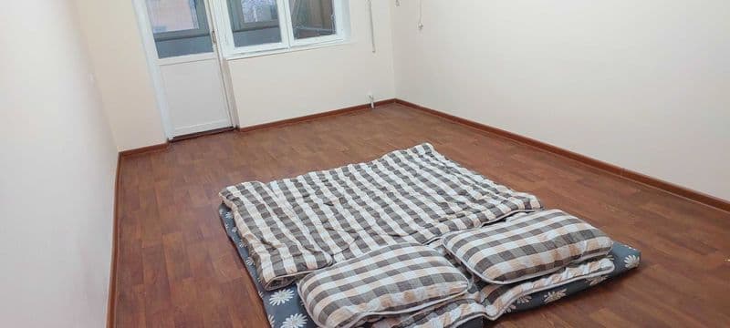 Kvartira Novza metro yonida, Korzinka savdo markazining ro'p