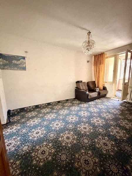 Улица Новослобоцкая, напротив ст Start, 2/3/4