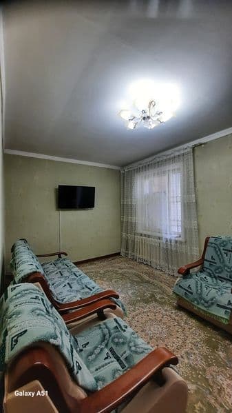 Срочно сдаётся Юнусабад-18  2/4/4 для семейным. Квартира чис — фото 2