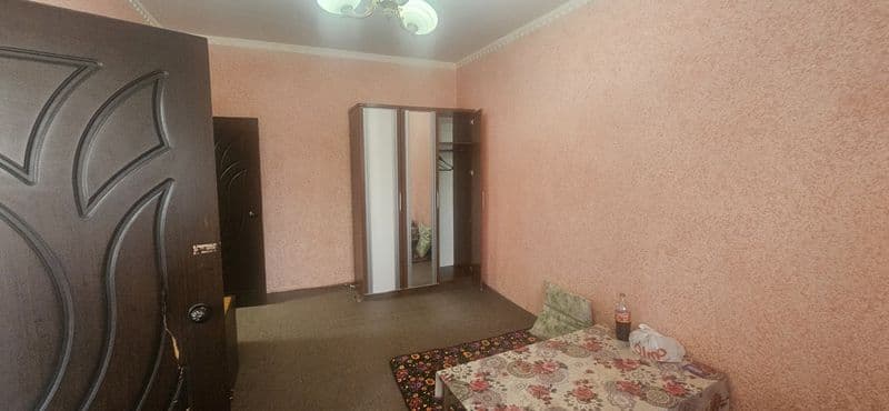 очень срочно<br />
<br />
Одам бошига 60 $ дан тушади <br />