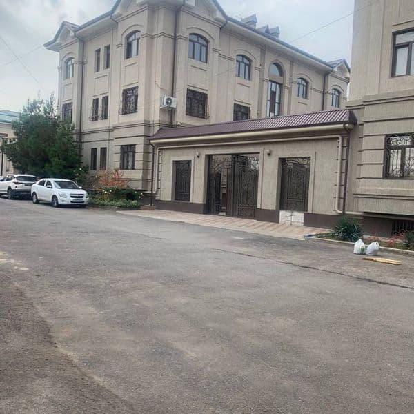 Novastroyka <br />
Kimlar Uchun: Oilaga <br />
Manzil: Olmaz