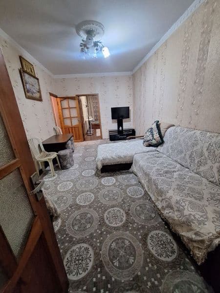 Мирзо Улуғбек тумани Феруза массивида 2/3-хона қилинган квар