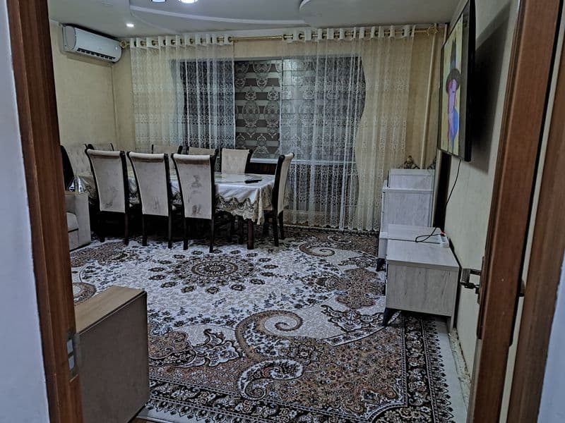 Себзорда 3 хонали квартира узок муддатга арендага берилади. 