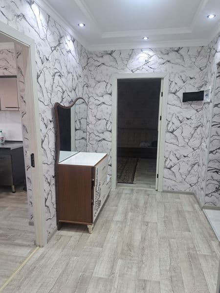 Рядом есть.<br />
Метро, дет сад, ТЦ Компас, вещ.базар, стр, — фото 3