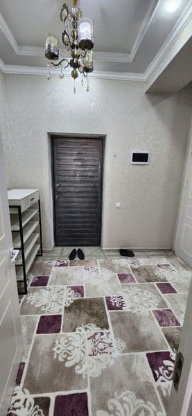 Сдаётся трёхкомнатная квартира. втором этаже — фото 3