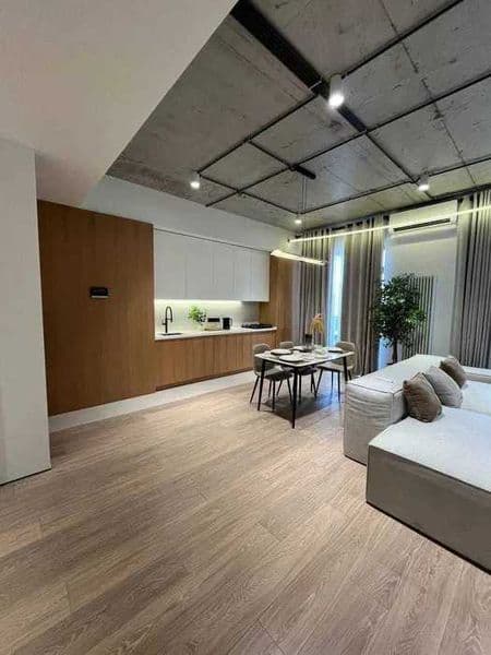 НОВОСТРОЙКА<br />
<br />
Комната: 3<br />
Этаж: 5<br />
Этаж — фото 2