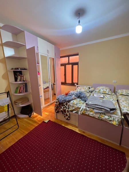 Сергели мошина бозорни ропарасида Амалий фанлар институти ор