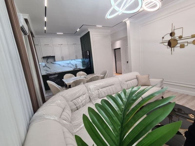 Сдаётся 2х ком. Новый квартира в Сергели-5. Сзади Голден лай