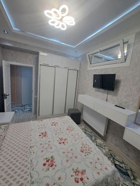 Туркистон метро ёнида 2 хонали квартира ижарага берилади<br 