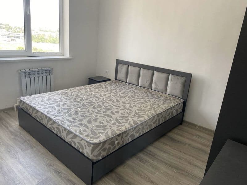 Yangi hayot tumani 10 hudud 2 xonali kvartira arendaga beril