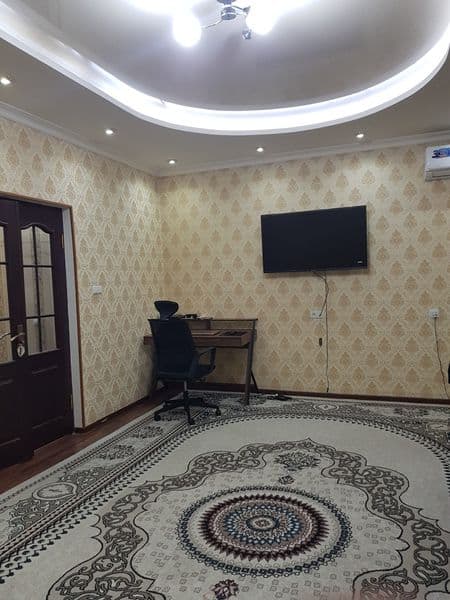 Akuratniy turadigan o'g'il bolalar uchun kvartira. Shahristo