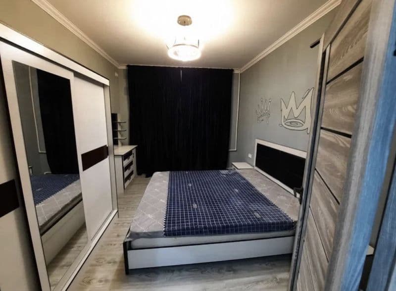 Аренда шикарная 3-комнатная квартира <br />
<br />
Район: Ми