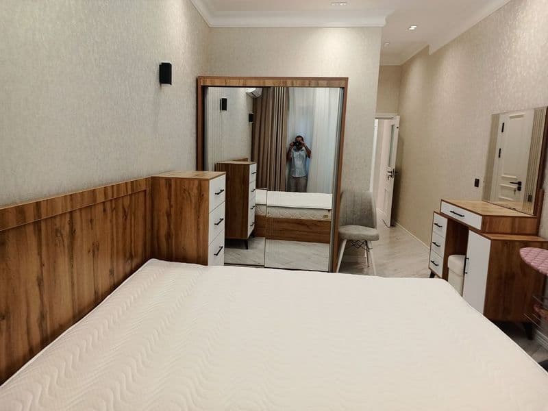 Аренда  <br />
ЖК Казахстан <br />
 СВОЯ 3 комнатная  на  6 