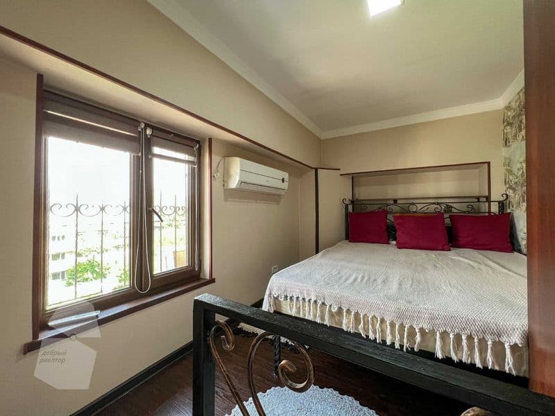 Теплая квартира на Ойбеке<br />
Закрытый зеленый двор, свобо — фото 5