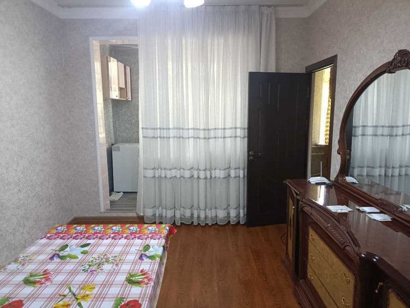 Яхшилаб укин бу уйда оила туради эртаман кетиб кечки пайит к