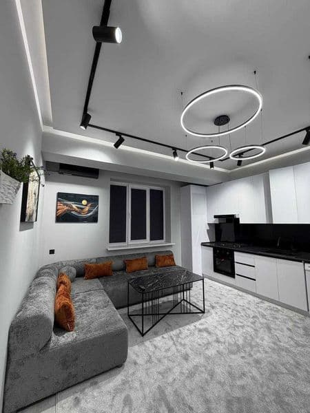 Сдается квартира с красивым ремонтом<br />
<br />
• Район: Ш