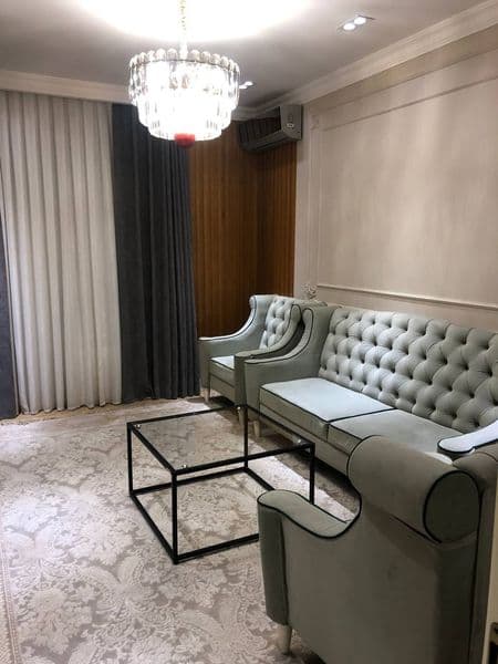 3/6/8<br />
Айбек метро <br />
700$<br />
Срочно сдаётся шик