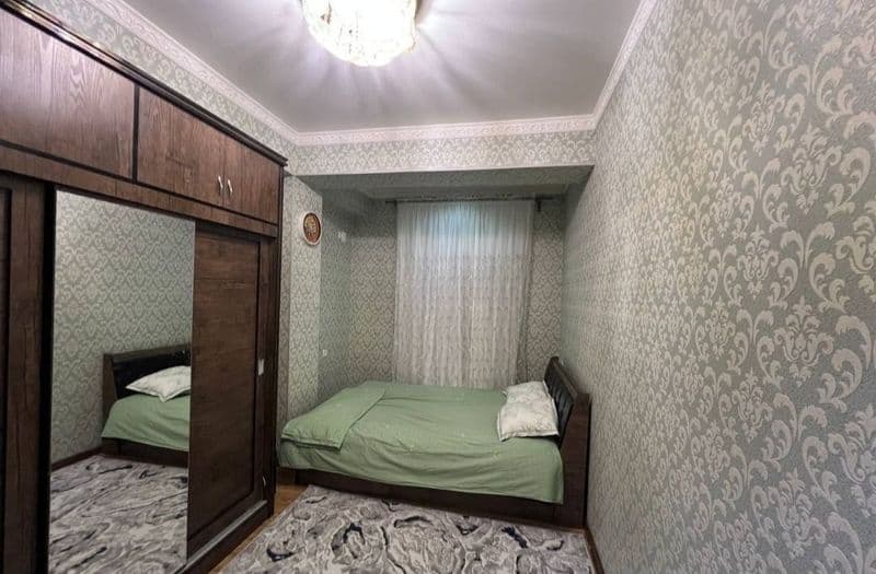 Аренда <br />
Цена 450$<br />
Новостройка <br />
Ул. Янгизам