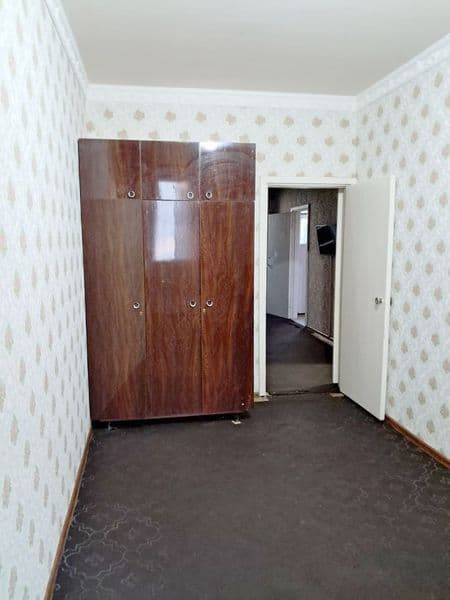 2хона 4 етажда 4 етажли дом. <br />
Хамма шарроитлари бор. < — фото 2