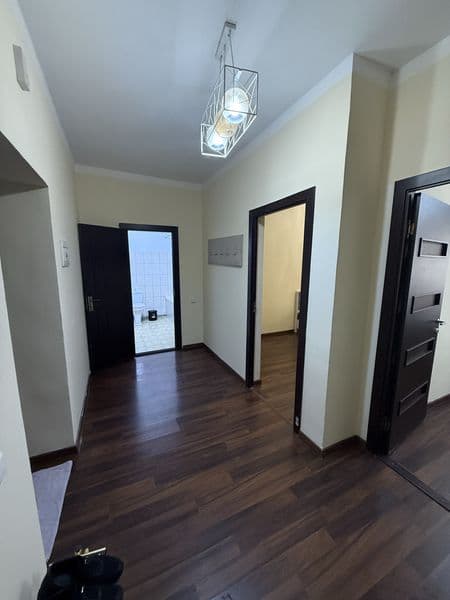 В квартире есть: Интернет, Телефон, Холодильник, Телевизор, 