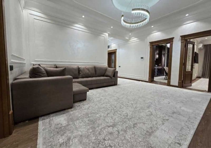 Сдаётся квартира на ул.Афросиеб‼️<br />
Ориентир - Метро Айб