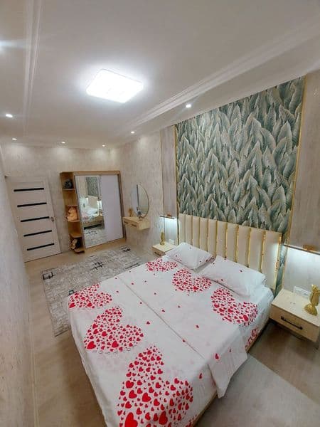 Olmazor <br />
Beruniy metro 5 daqiqa piyoda uzoqlikda <br /