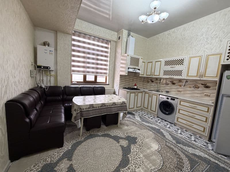 Квартира 2 комнатная<br />
Квадратов 60<br />
Этаж 9 <br />
 — фото 2