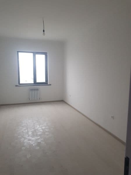 Аренда 2 комнатную квартиру рядом  Урикзор базар пустой ново