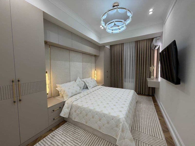 • Комнат: 3<br />
• Этаж: 5<br />
• Этажность: 12<br />
• Пл