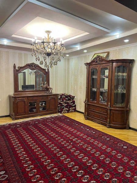 Квартира своя в хорошем состоянии со всеми удобствами. Сдаёт