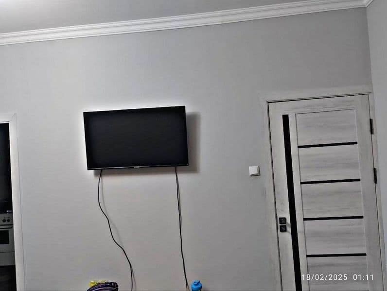 Ikki xonali dom kir moshina bor xaladilnik bor televizor bor