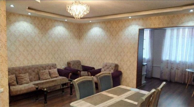 Kvartira ijaraga beriladi <br />
<br />
Rayon: #MirzoUlugbek