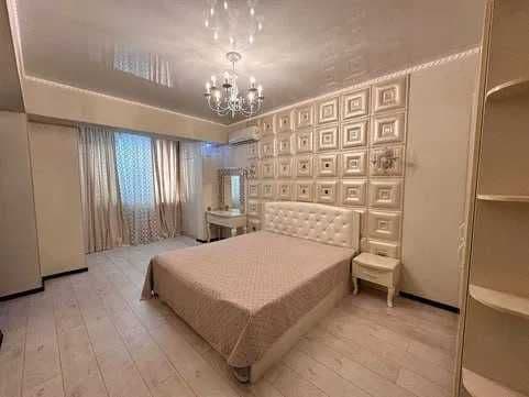 Район: Чиланзарский<br />
Адрес: Новза метро<br />
Рядом ест