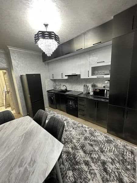 Сдаётся шикарная 1-комнатная квартира в Новостройка<br />
<b — фото 3