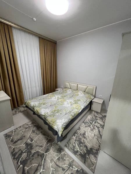 Квартира девочкам<br />
2 хоналик,хоналари раздельно,1та бал