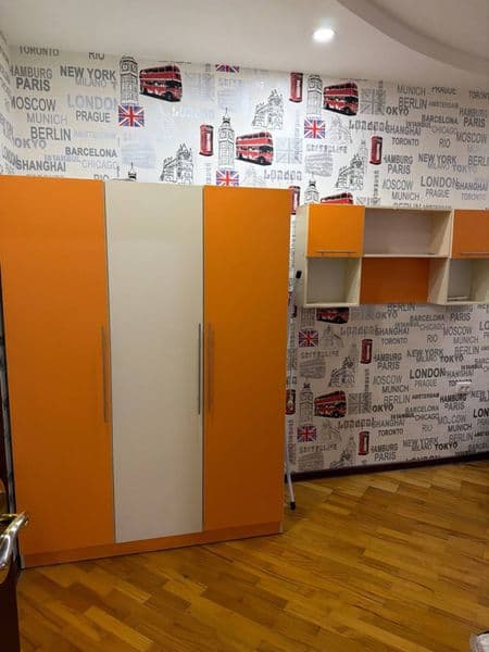 3 xonali uyni 1 xonasiga 2 ta qiz kerak. Uyda xamma sheroit  — фото 3