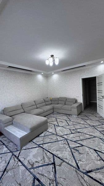 Сдается в аренду долгосрочную своя квартира 3/5/9 в районе Д — фото 2