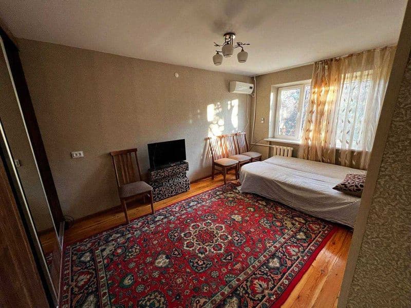 Уютная, светлая квартира в тихом районе.