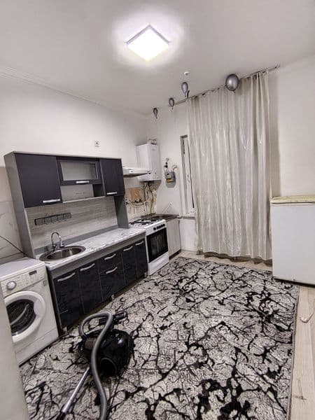 Ijaraga uzoq mudatga oila faqat. Narxi 300$ + kamunal to‘lov