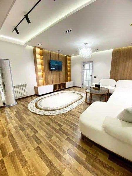 • Район: Мирабад<br />
• Адрес: улица кичик Бешагач<br />
• 