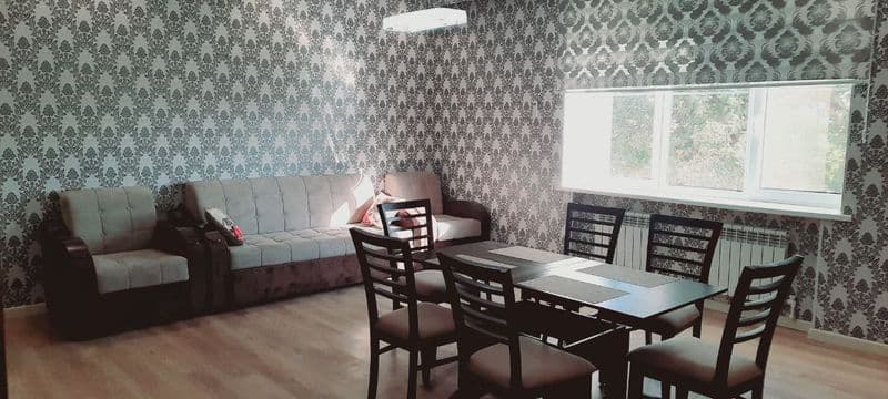 107 кв м<br />
4 этаж<br />
3 комнатная с балконом<br />
С в