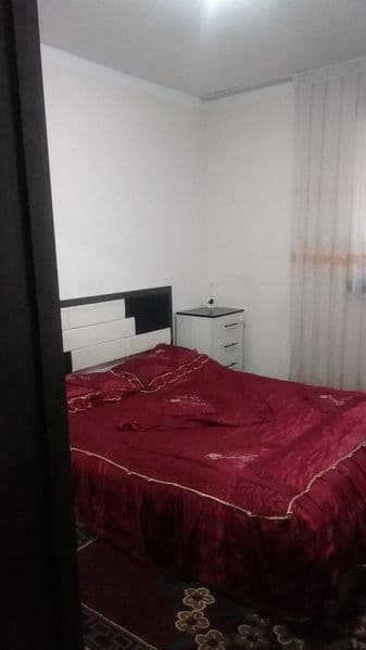 2 xonali uy 4 bekatni yonida qizil domda inastran oilaga ber
