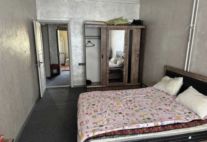 Yakkasaroy tumani magic city yonida 2 xonali uy sharoiti zur