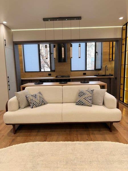 Сдается в долгосрочную аренду просторная 3-комнатная квартир