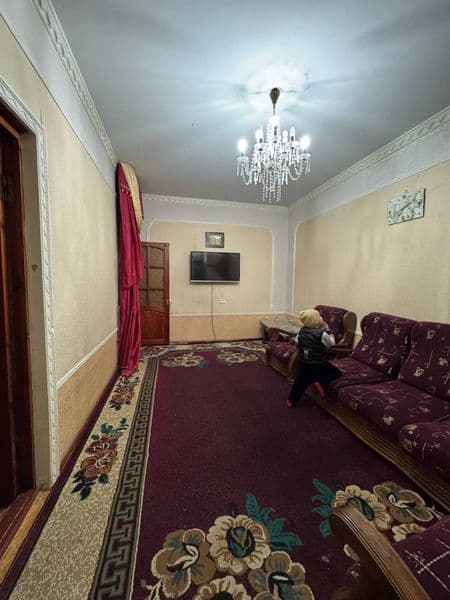 Chilonzor 10 kv <br />
3 xona razdelni 2 etaj<br />
Xamma sh