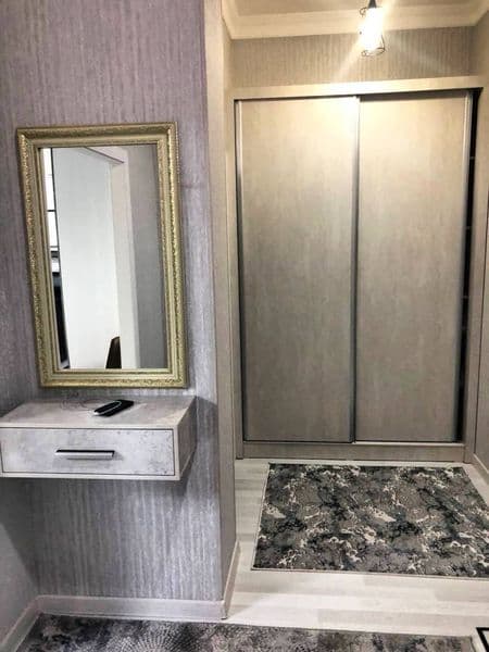 Отличное расположение дома - всё рядом - много магазинов, Це — фото 3