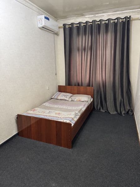 4 етажда 2 хоналик квартира ижарага берилади оилага студентл